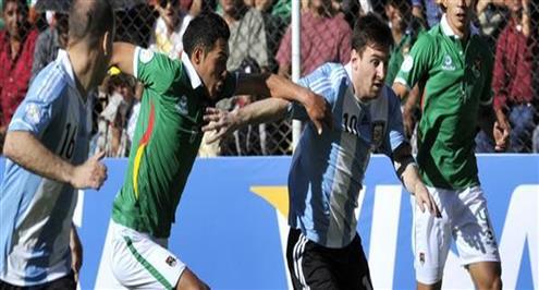 مدرب بوليفيا يعيد الغائبين أمام تشيلي لتشكيلته الأساسية أمام بيرو 